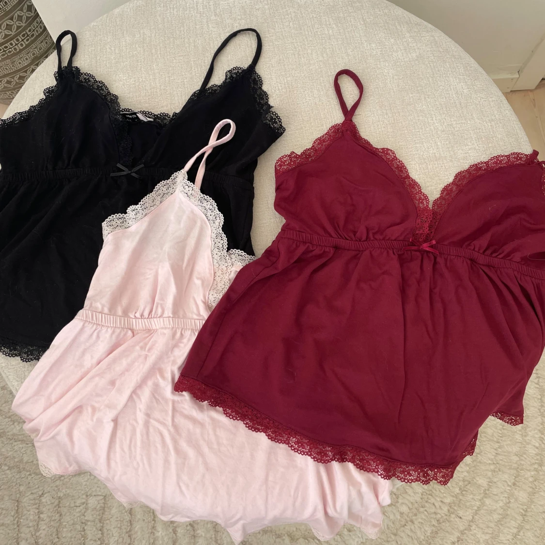 3-pack toppr i olika färger Nelly