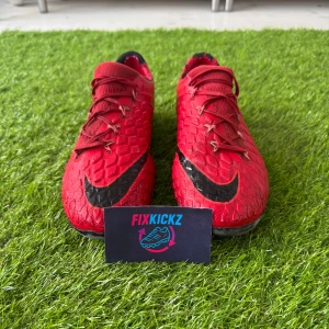 Nike Hypervenom Fire - A rare shoe nowadays and it had a retail price of 3000 when it first came out. The studs look amazing and it has only a few scratches
