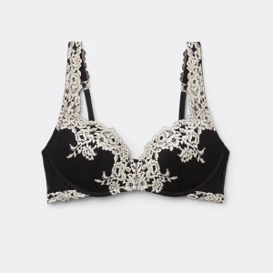 spets bh från Intimissimi - Säljer en svart-vit spets bh från Intimissimi, i storlek 70B, då den ej kommer till användning💗