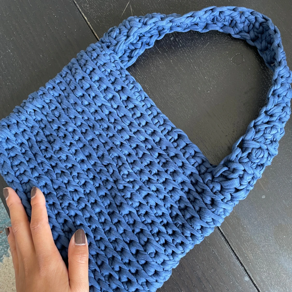  blå virkad handväska - 2