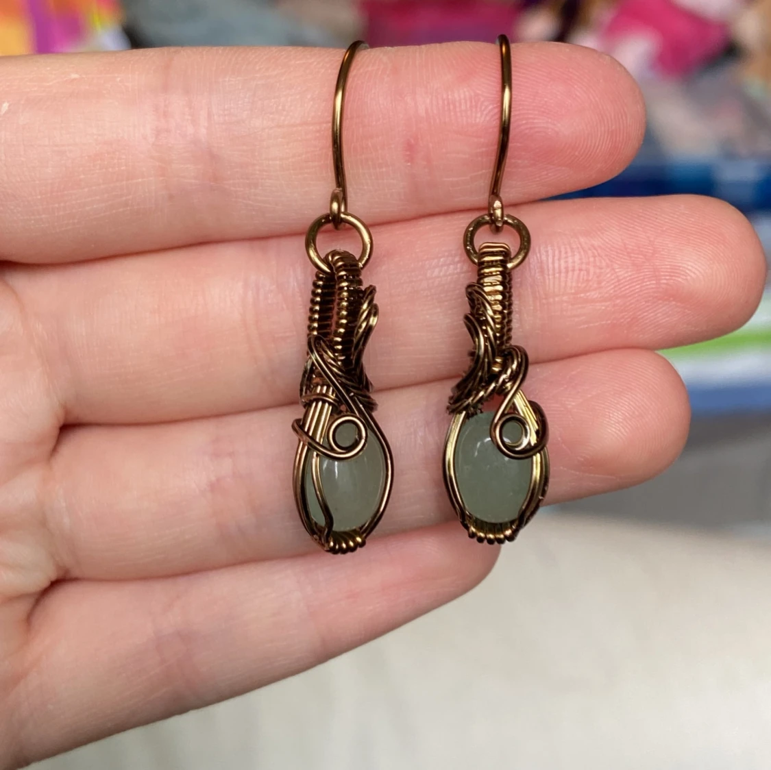 Handgjorda örhängen med gröna Aventurinstenar  - 3
