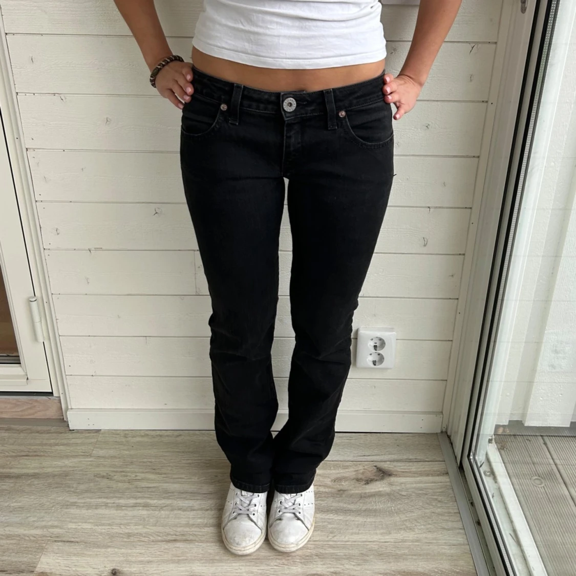 Svarta lågmidjade jeans  - 3