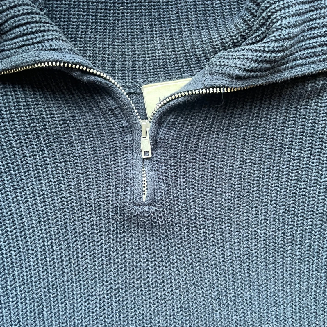 Mörkblå stickad half zip-tröja Monki - 1