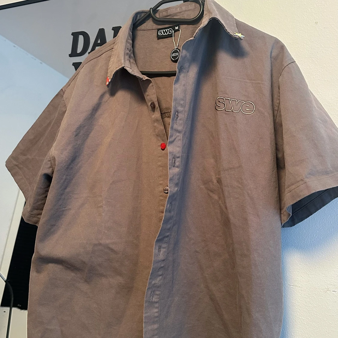 Grå kortärmad skjorta från SWE