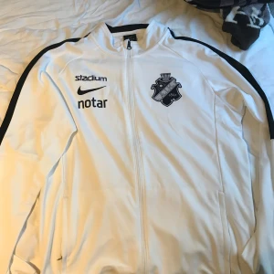 Vit AIK Nike träningströjs - För stor för mig 