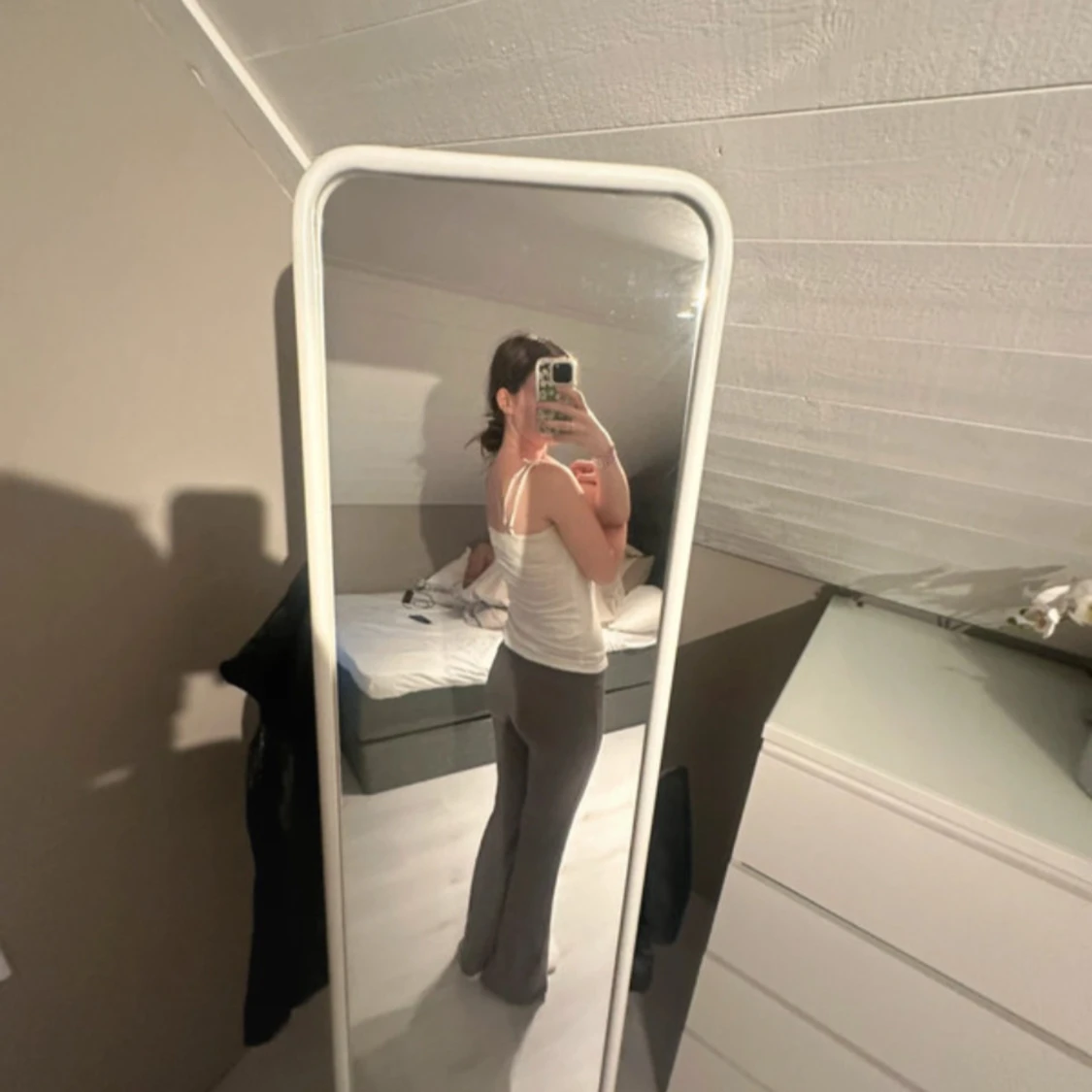 Grå mjukisbyxor med snörning - 1