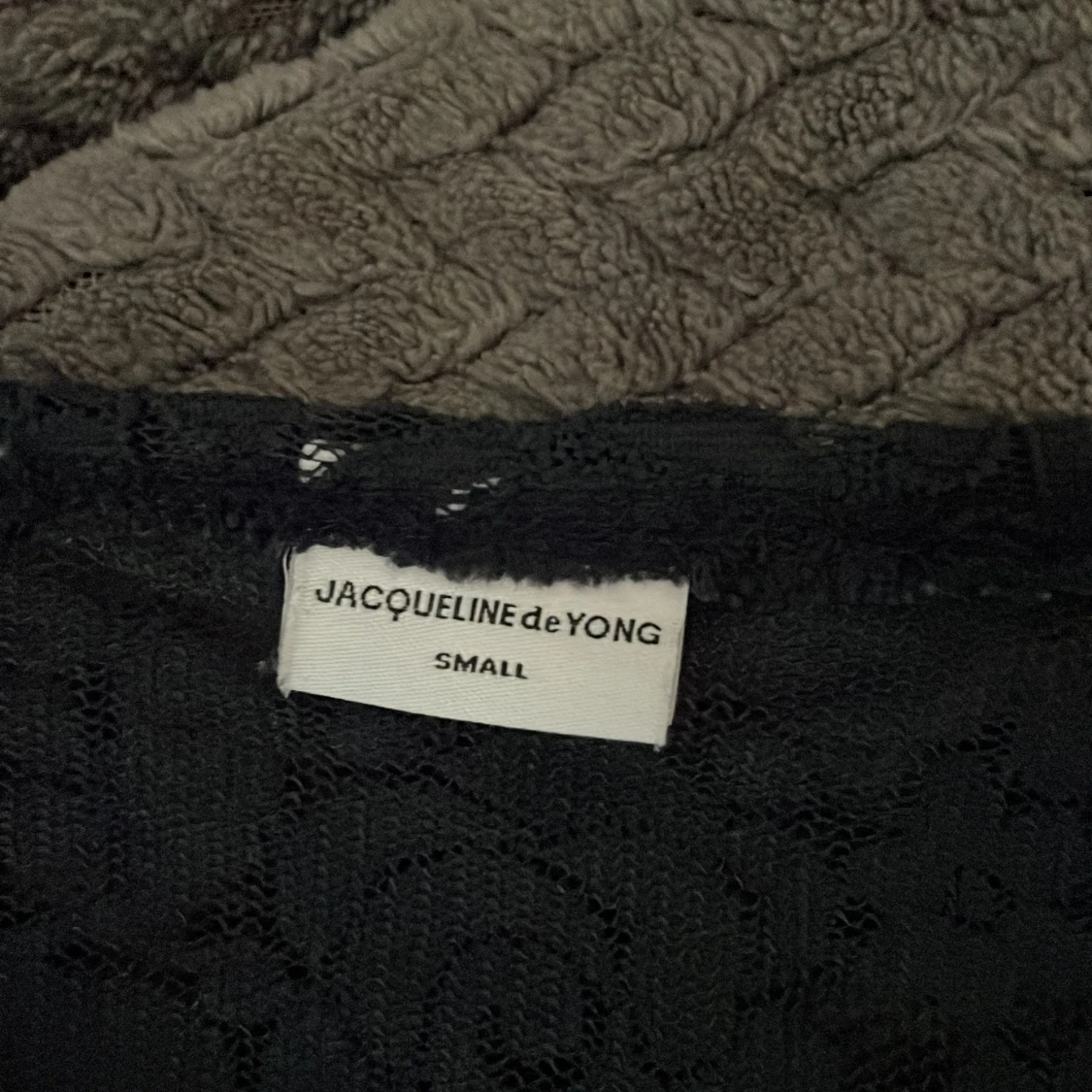 Svart spetsblus från Jacqueline de Yong - 2