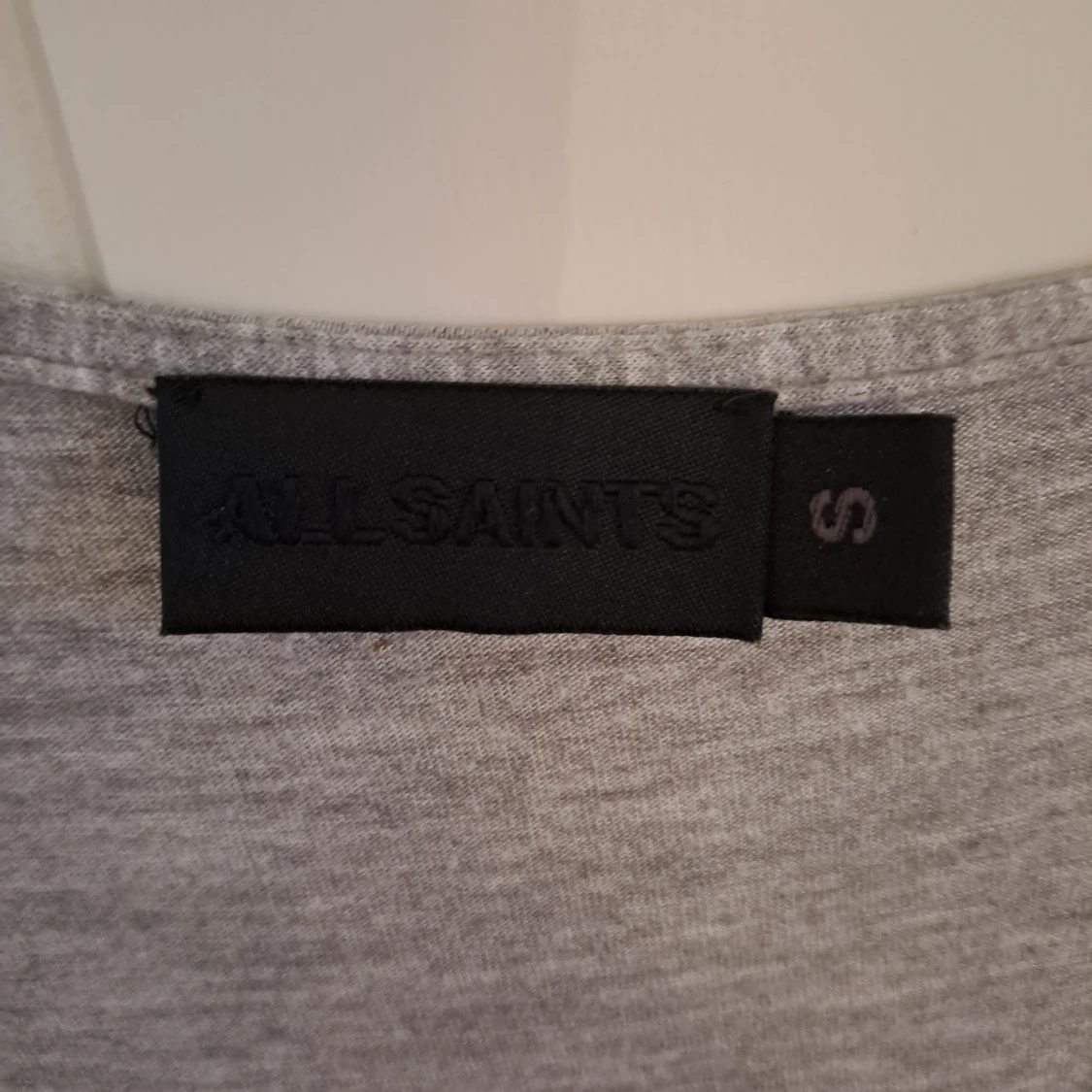 Grå omlottklänning från All Saints - 3