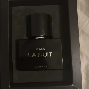 CAIA La Nuit Eau de Parfum - Säljer då jag har dubbelt av den