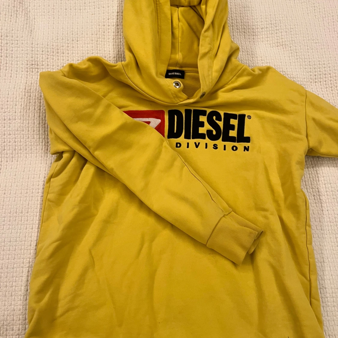 Gul hoodie från Diesel med logga - 3