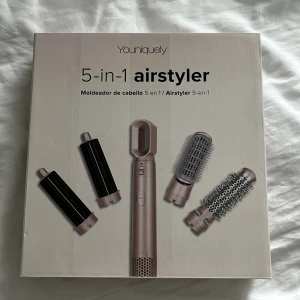 5 in 1 airstyler - Helt ny, förpackningen är öppnad men inget är testat 