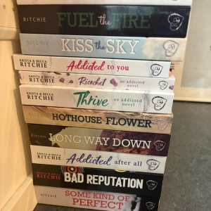 Bokserie av Krista & Becca Ritchie - Skriv för prisförslag 