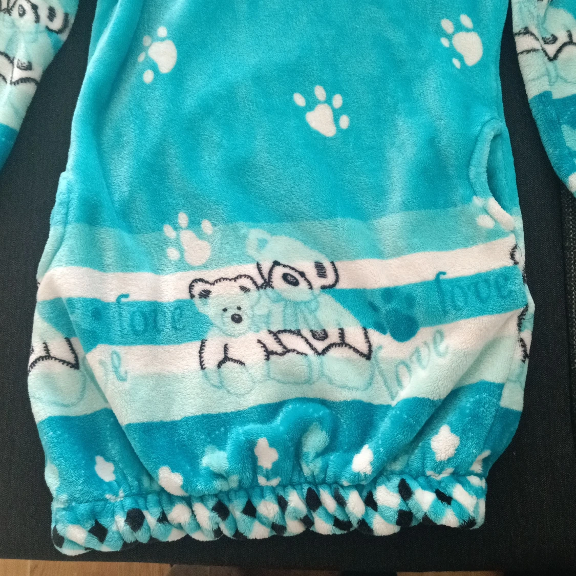 Turkos fleece oodie med nallemönster - 1