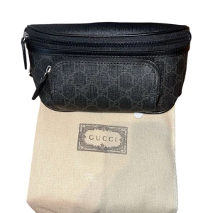 Gucci magväska  - Helt ny aldrig använda 