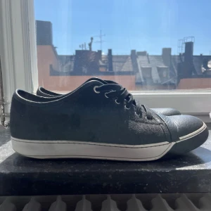Lanvins - Ett par skor från lanvin i storlek 44|Färg ⚫️|Skick:6/10 därav det billiga priset|