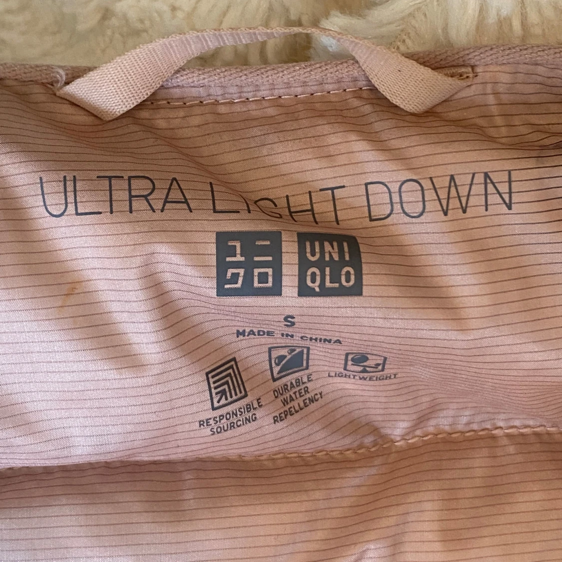 Ljusrosa höst jacka från Uniqlo  - 1