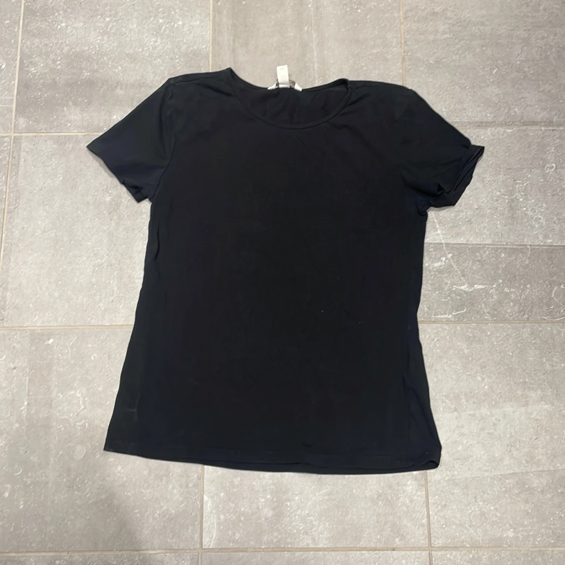 Svart basic t-shirt från H&M