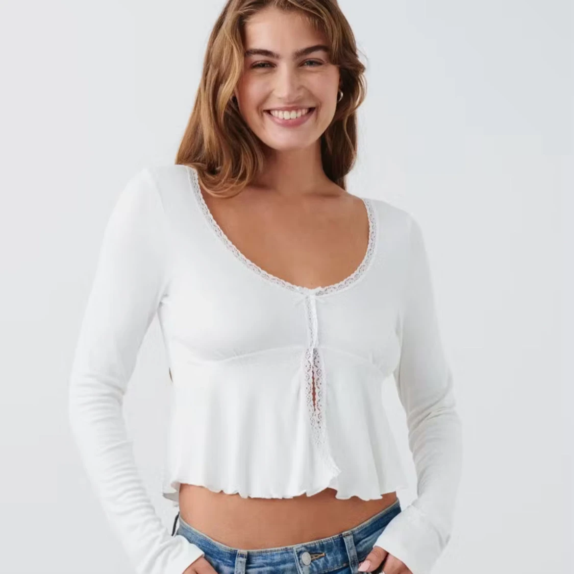 Vit blus med spets från Gina Tricot - 2