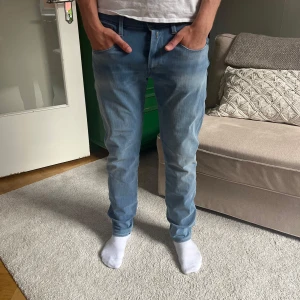 Replay Anbass 31 - Säljer feta Replay Anbass med waist 31 och längd 32. Skriv vid minsta fråga!