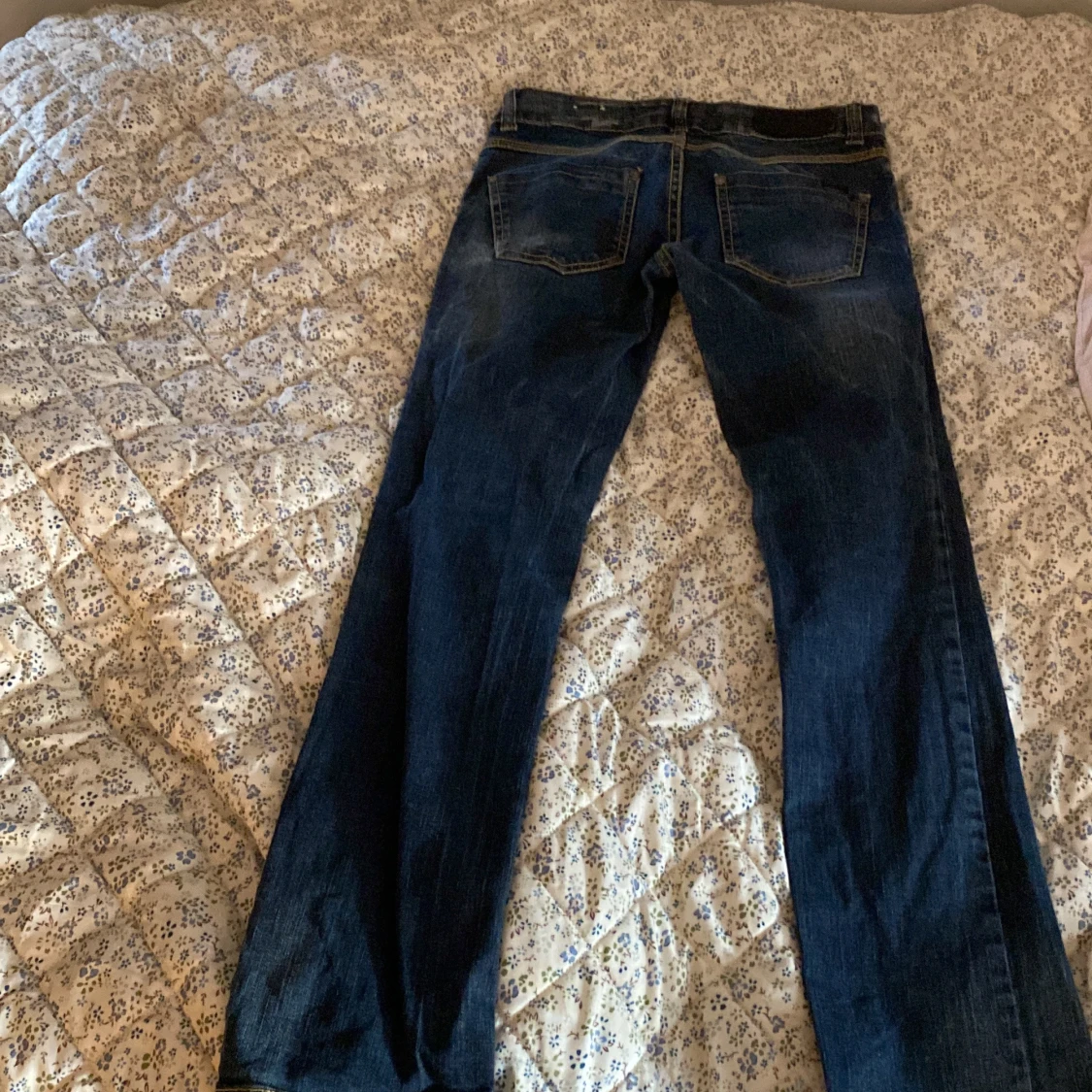 Mörkblå jeans från ONLY W28 L32 - 1
