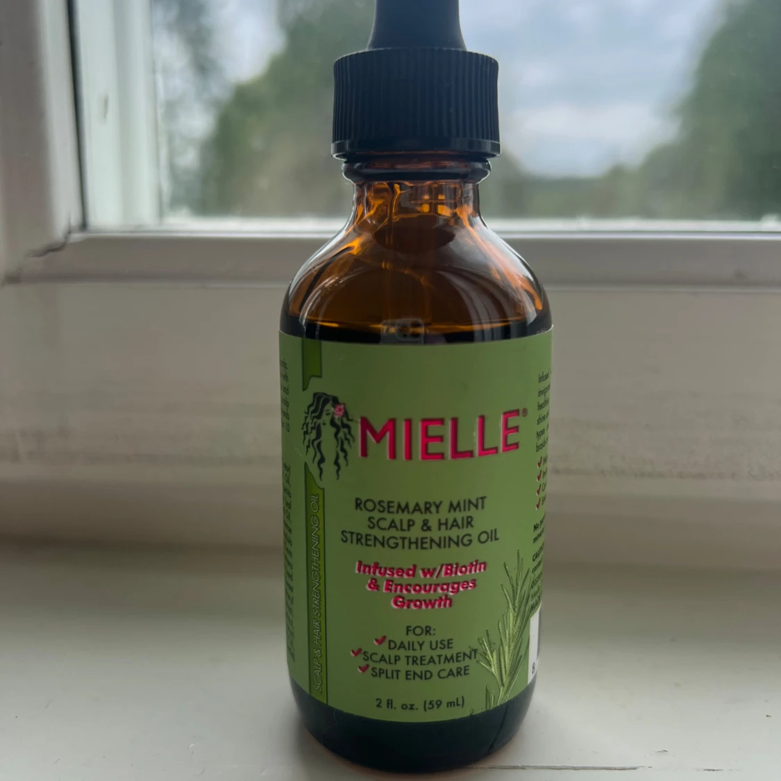 Mielle Rosemary Mint Strengthening Oil
