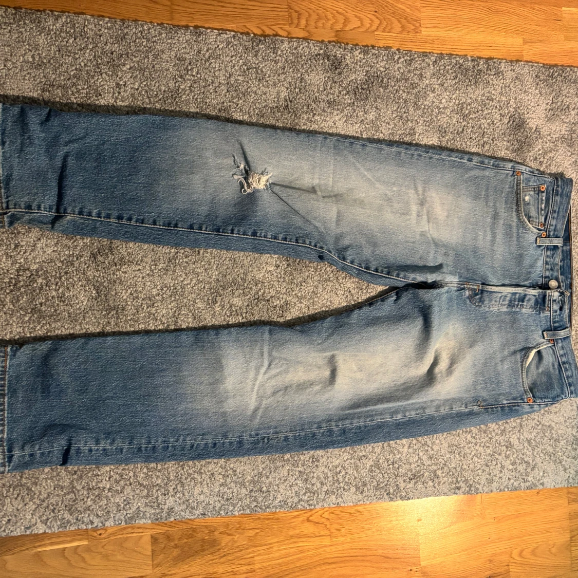 Levi's 501 ljusblå jeans W30 L30 - 2