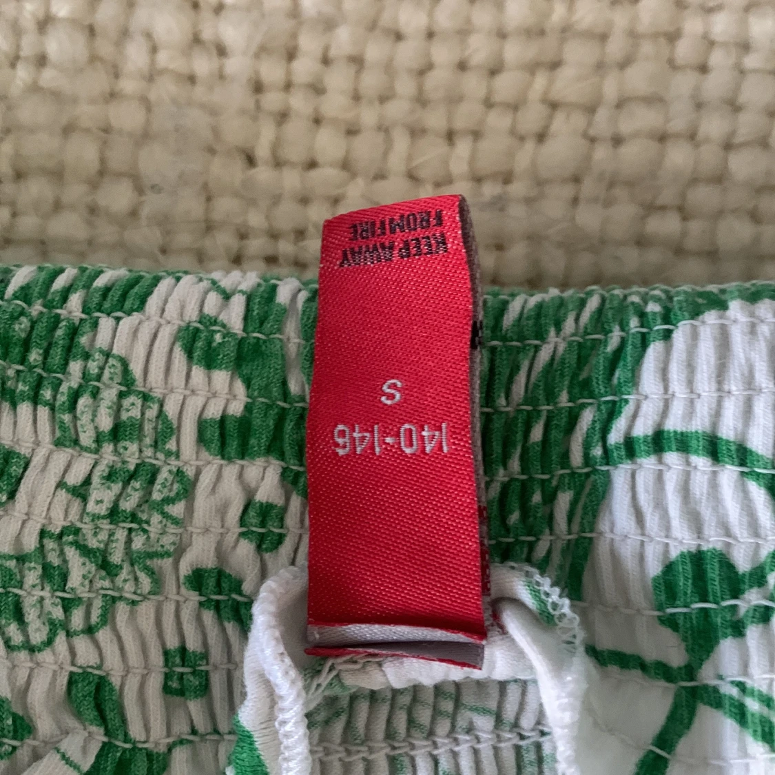 Grönvit blommig topp från Next Level - 4