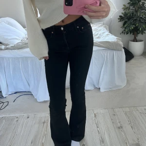 Lågmidjade jeans  - strl 36💗💗