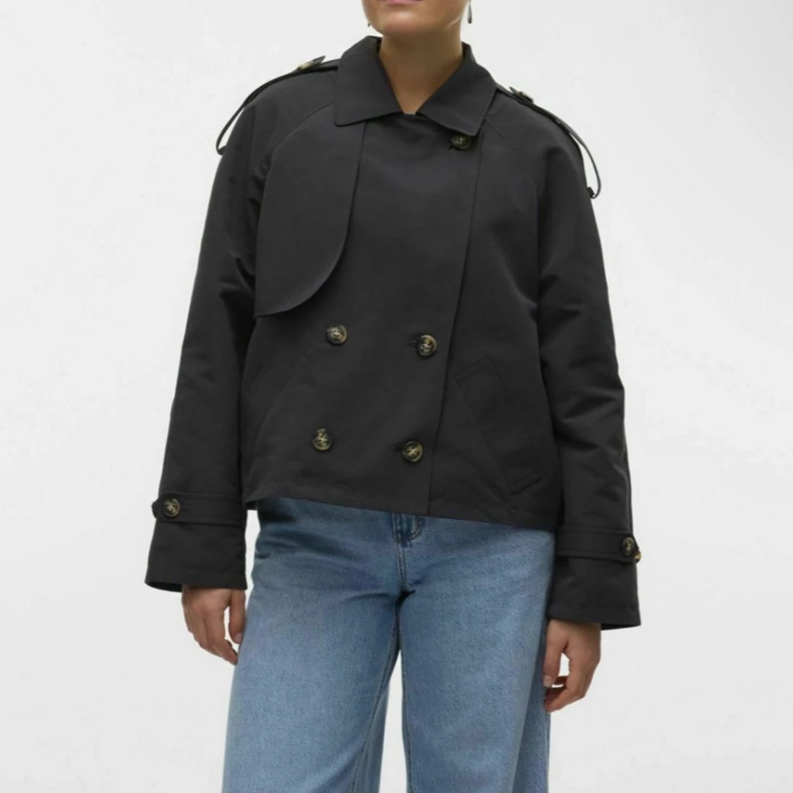 Svart skepparkavaj med knappar - 2