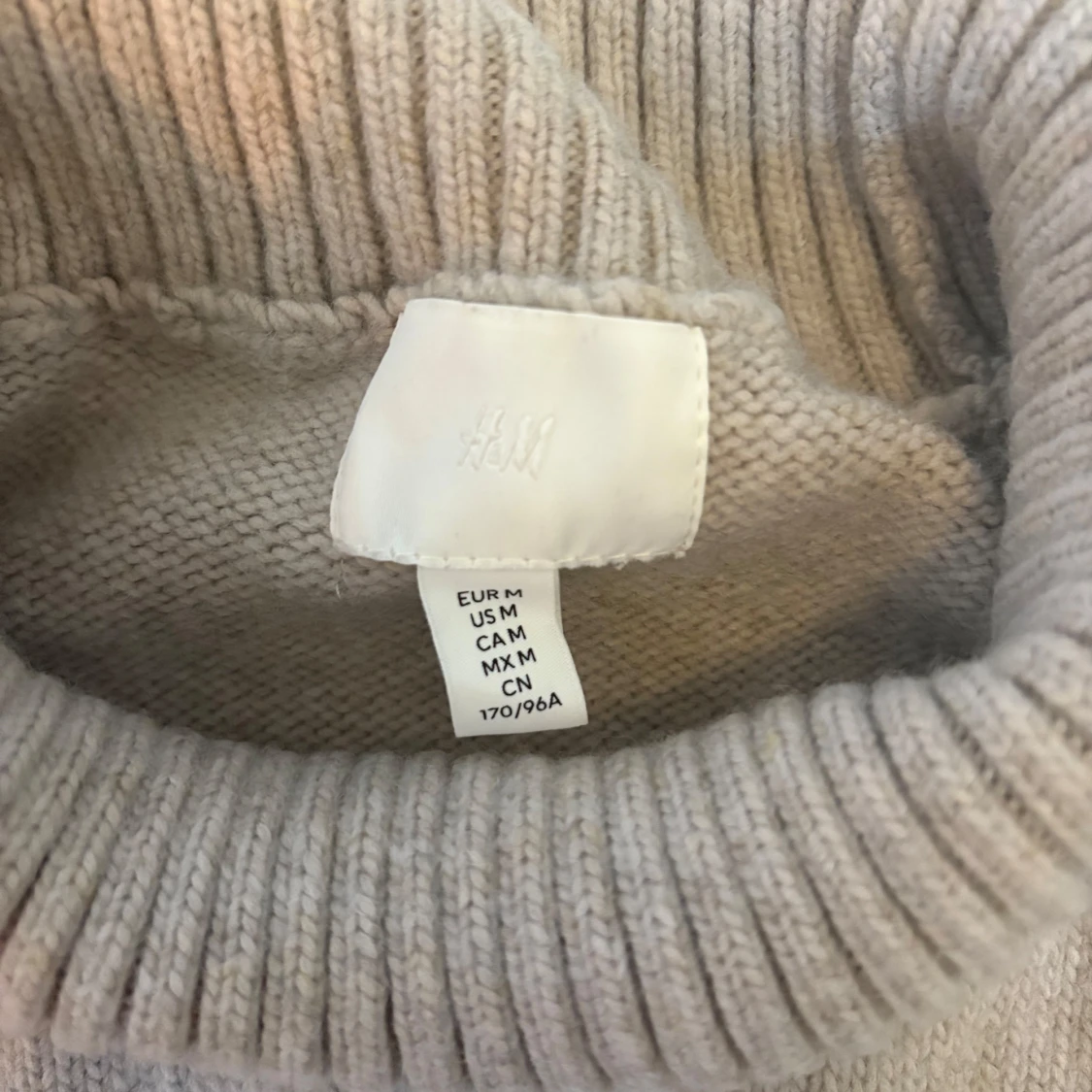 Beige stickad polotröja från H&M - 3