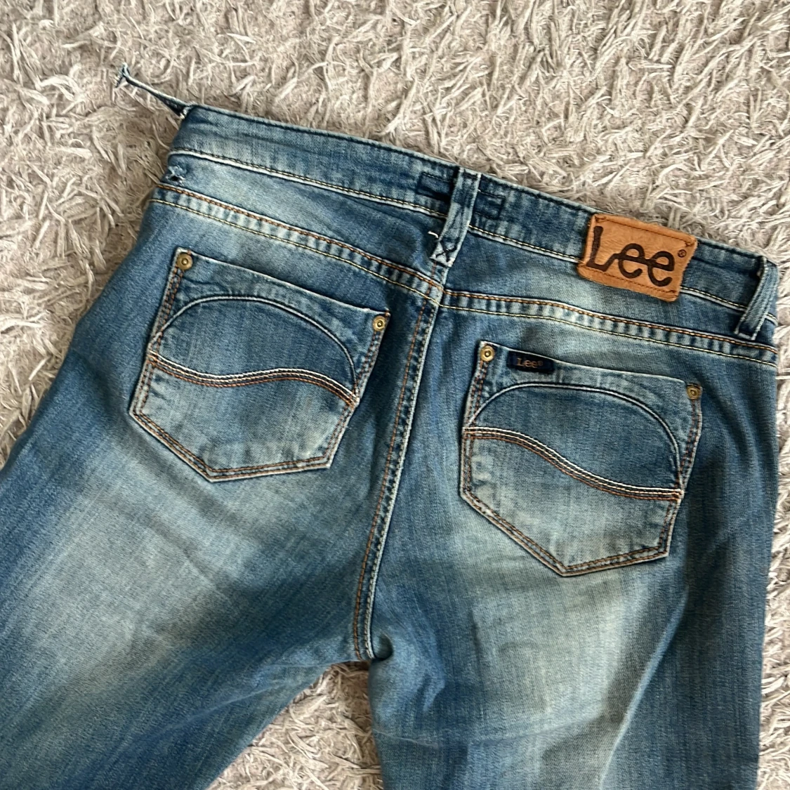 Blå bootcut jeans  - 1