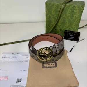 Beige bälte - Säljer en helt ny bälte. Finns fler spännande varor på profilen!!