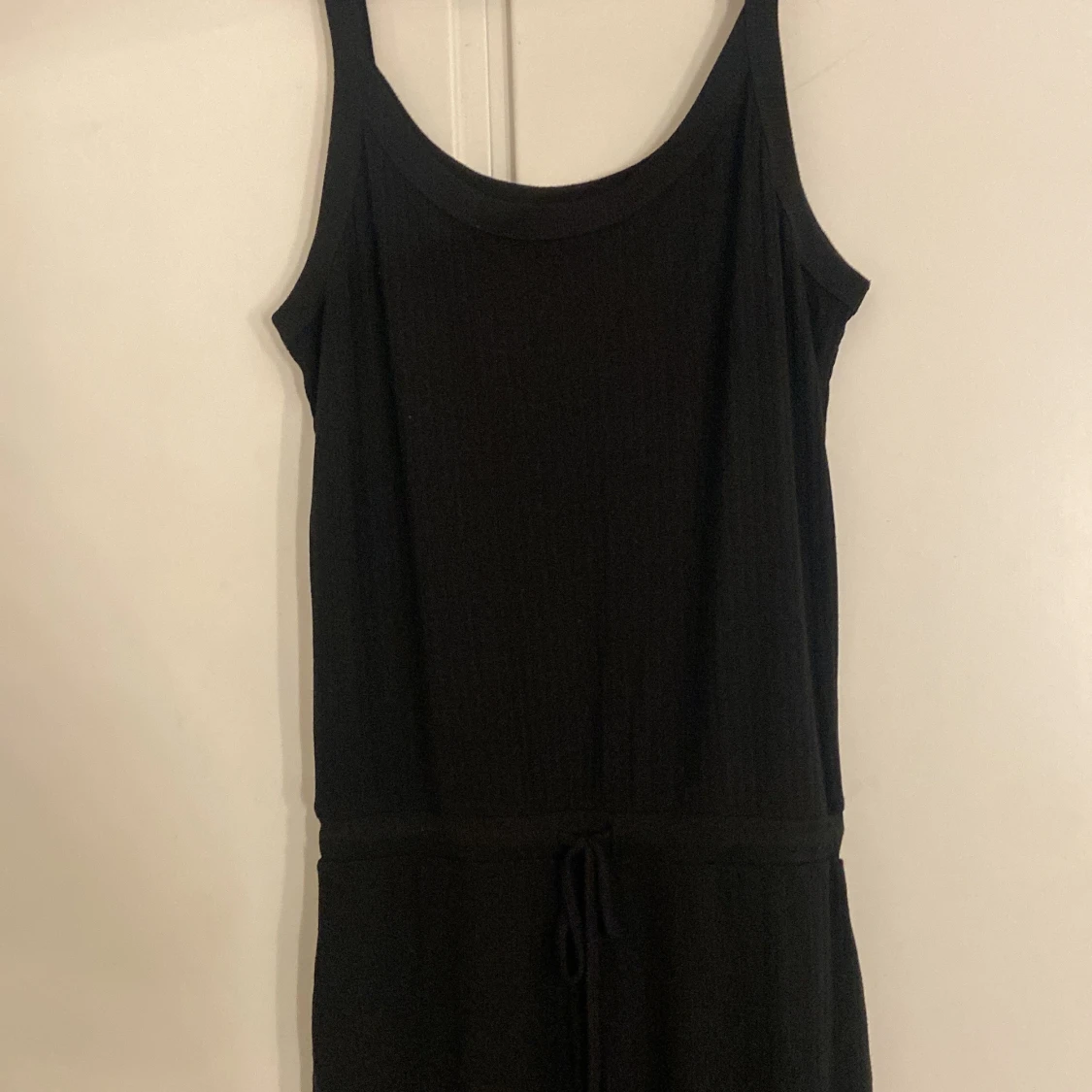 Svart jumpsuit från Hunkemöller - 2