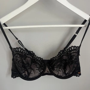 Bh från hunkemöller - Supersnygg spetsbh från hunkemöller.