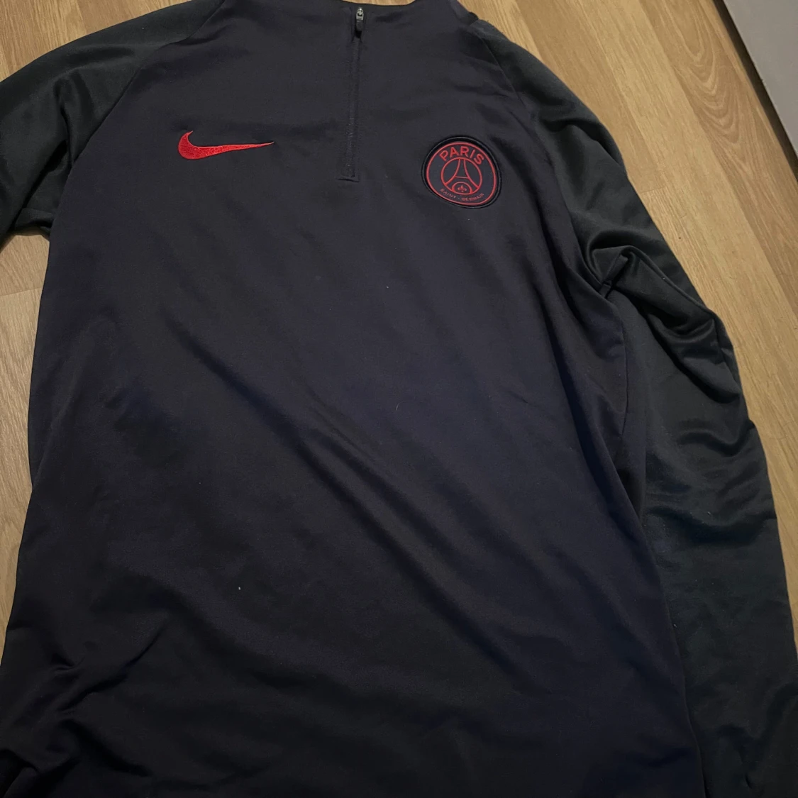 Svart Paris Saint-Germain fotbollströja från Nike - 1