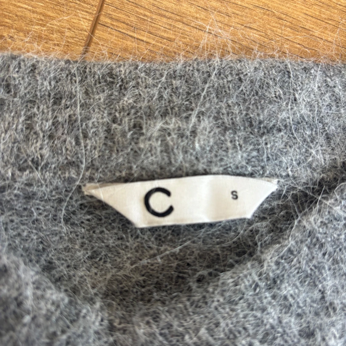 Grå stickad tröja från Cubus - 1