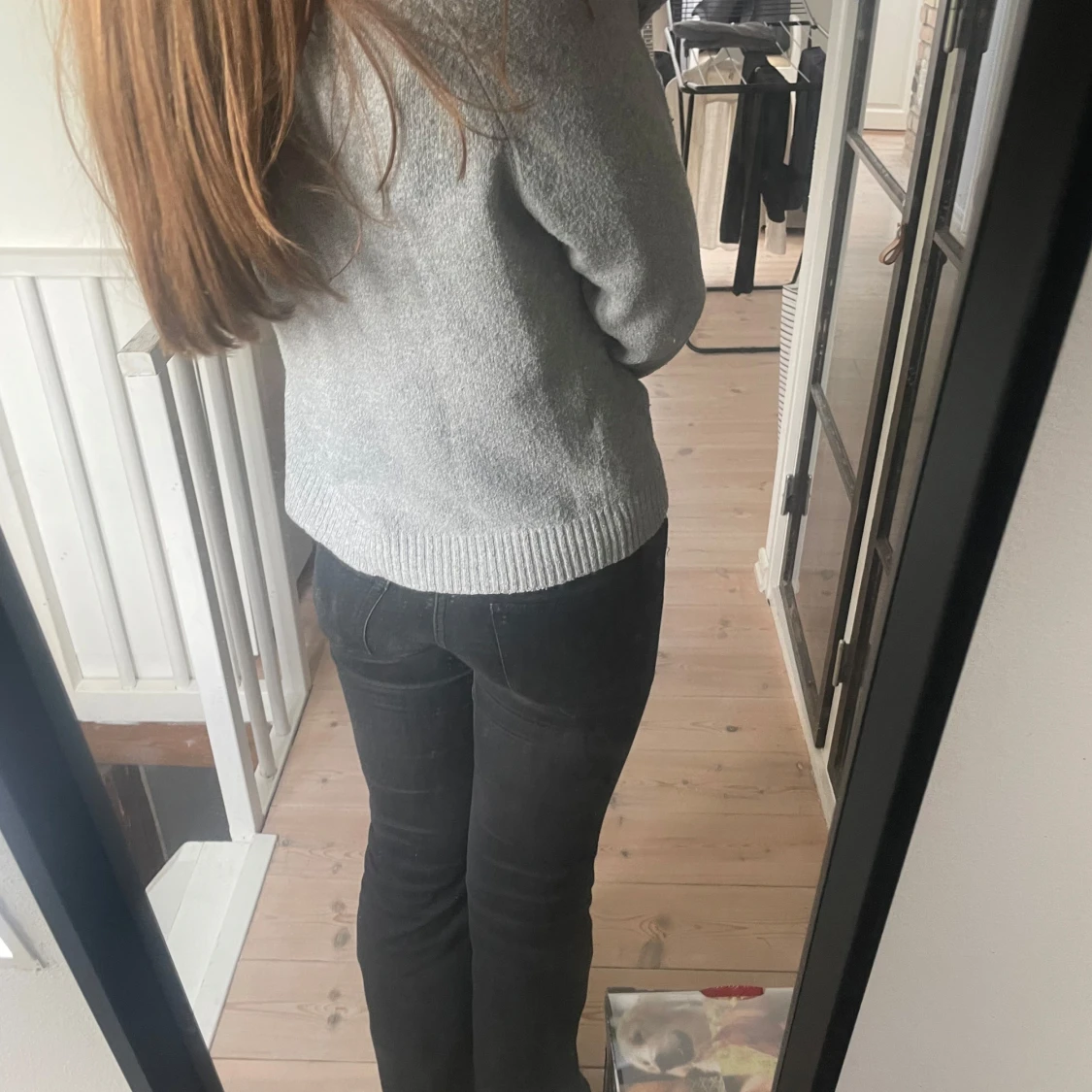 grå stickad tröja  - 1