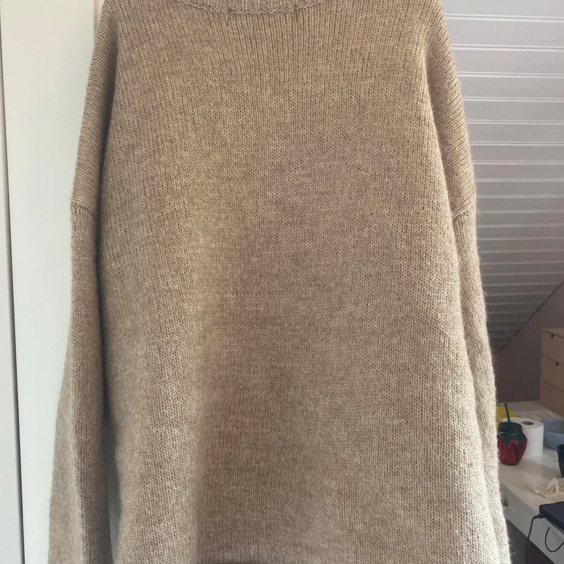 Beige stickad tröja  - 1