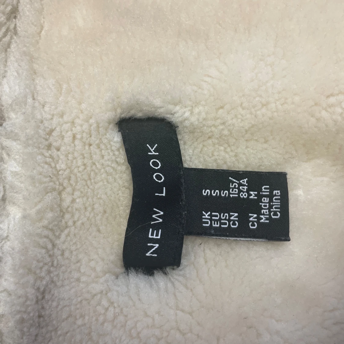 Beige pälsfodrad jacka från New Look - 2