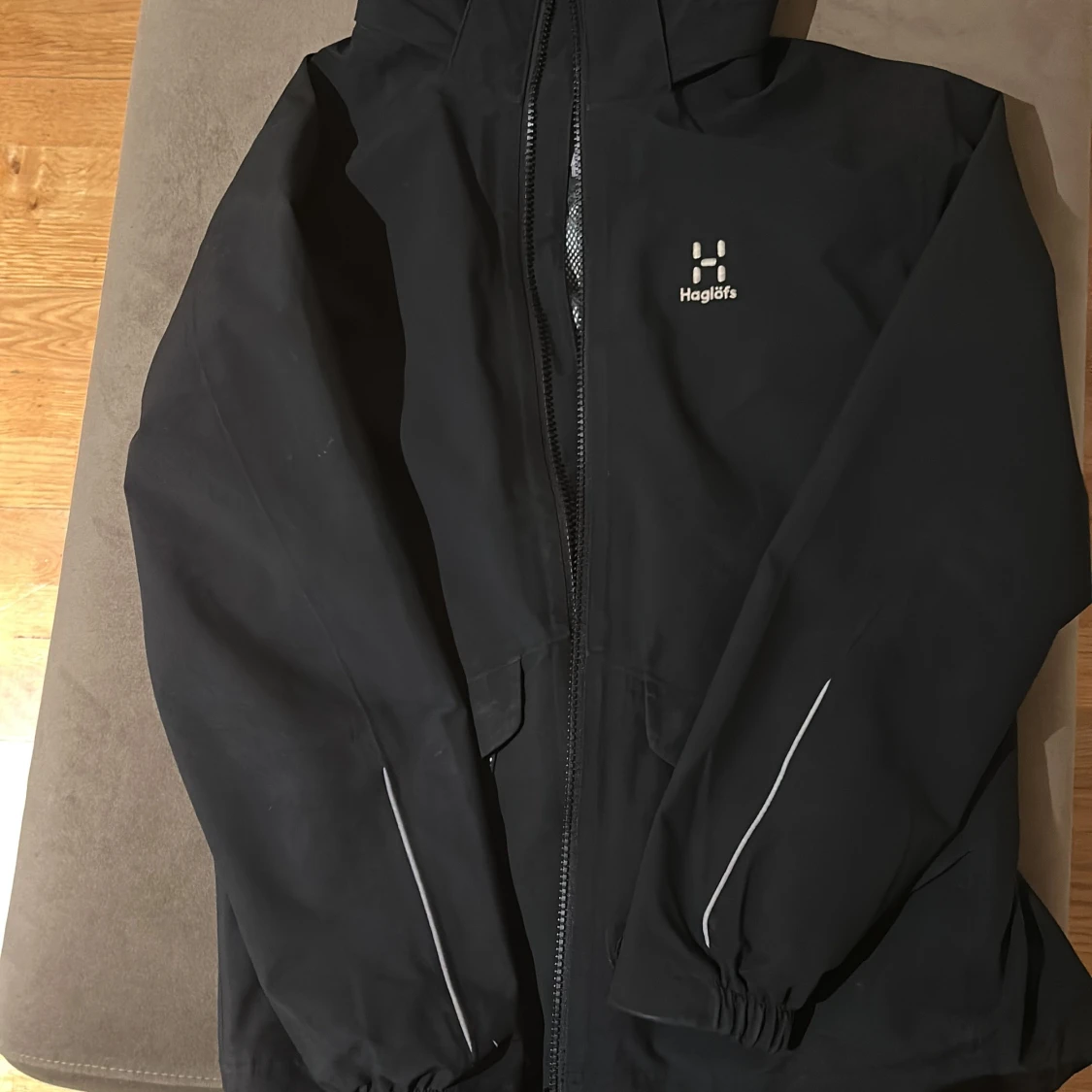 Svart regnjacka från Haglöfs - 3