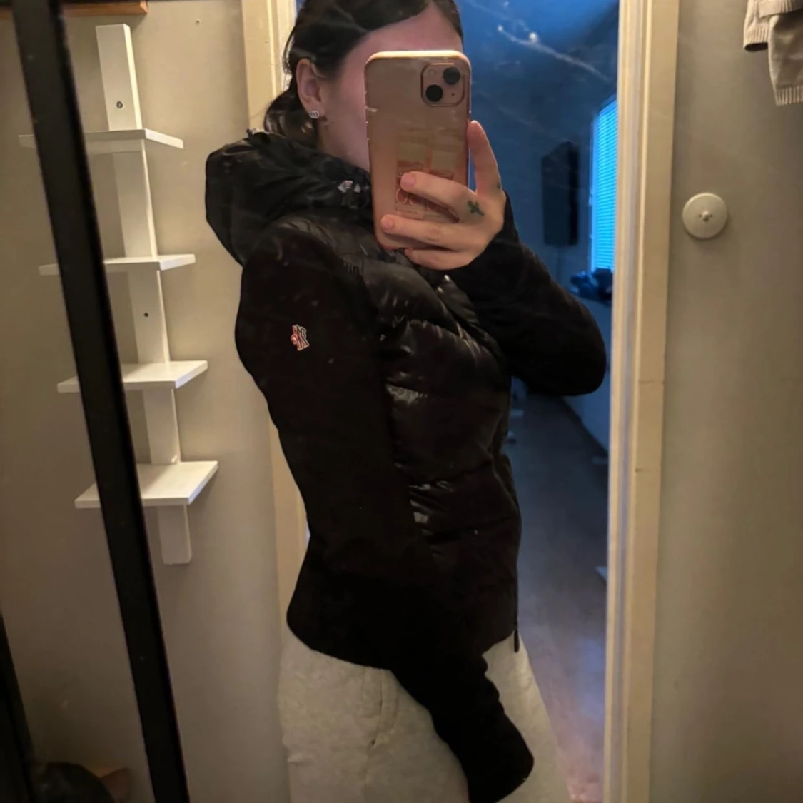 Svart dunjacka från Moncler - 2