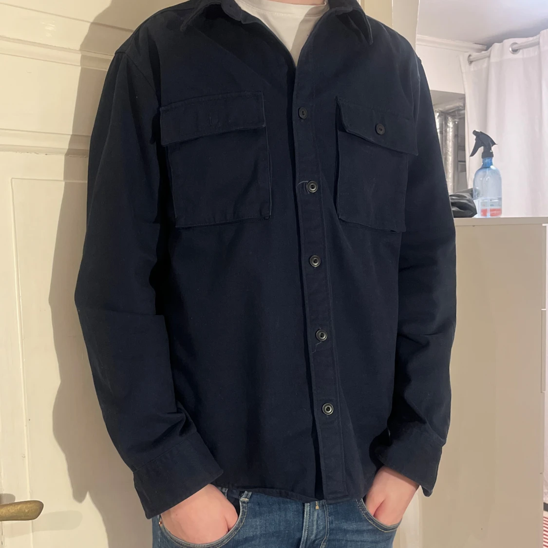 Mörkblå overshirt med fickor