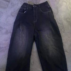 Baggy Jeans - Baggy Boyfriend Jeans! Passar mig som är 155cm