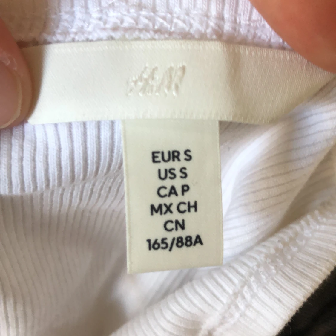 Vit ribbad topp  - 1