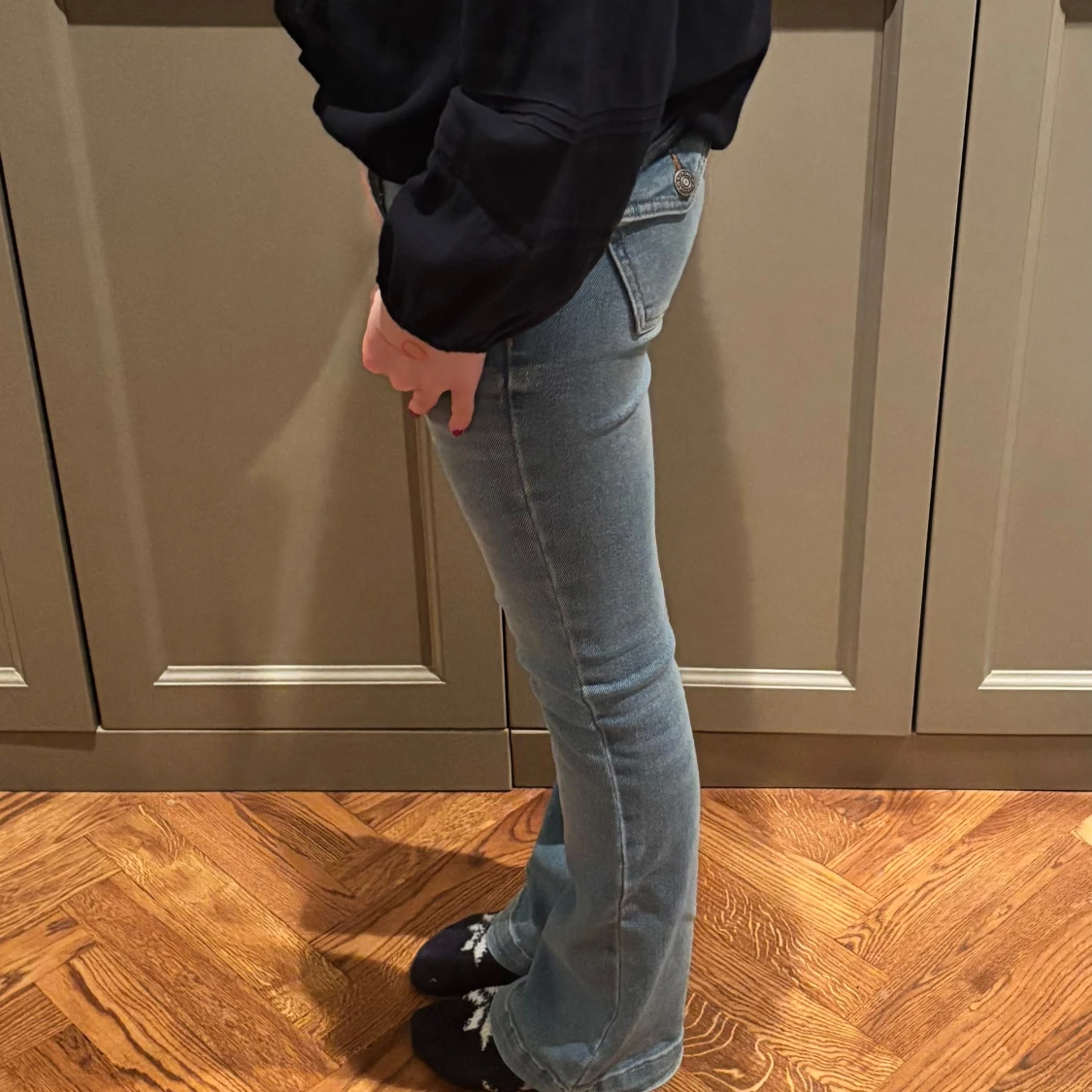 Blå bootcut jeans från Subdued - 1