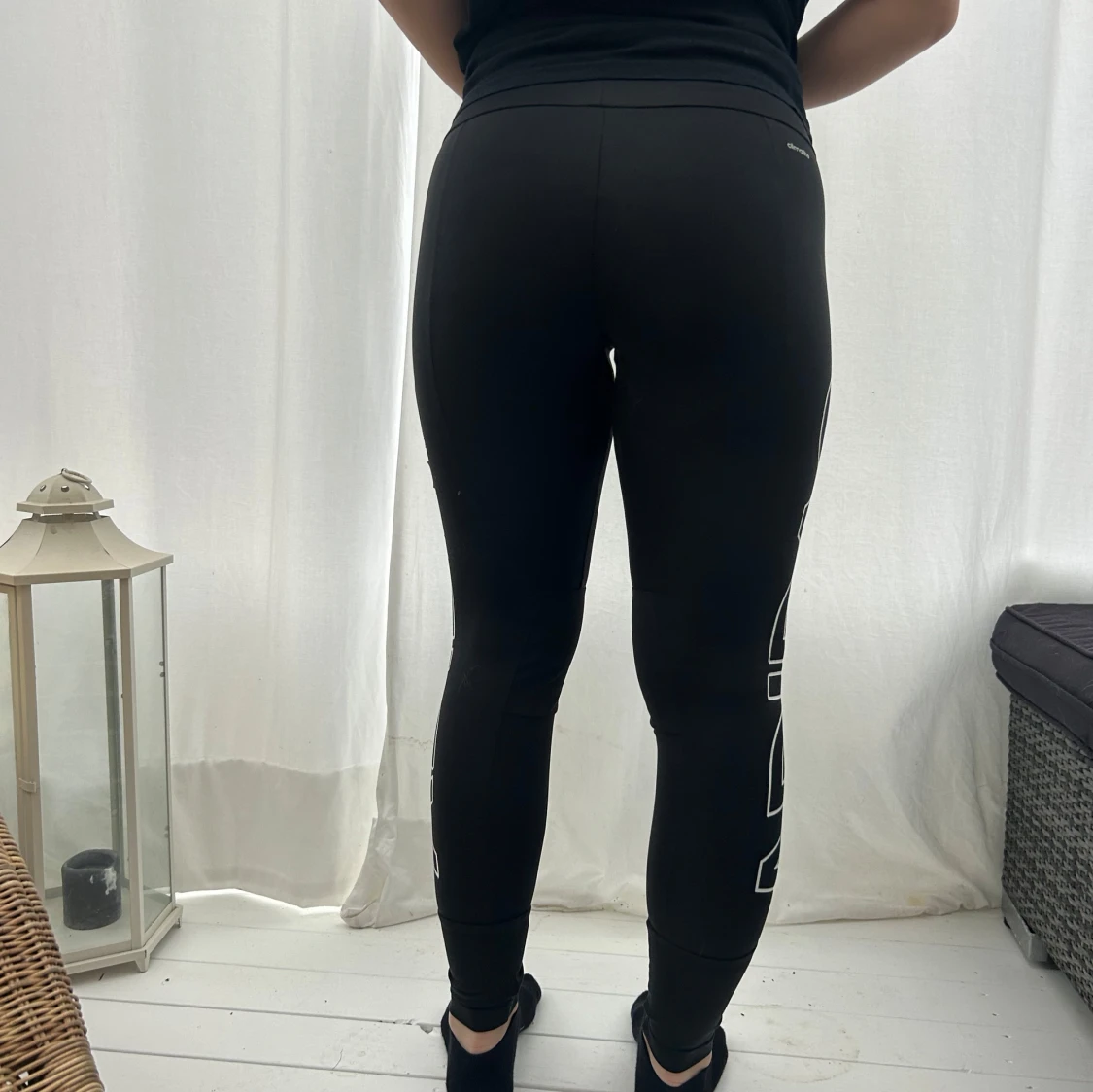 Svarta träningsbyxor från Adidas - 3