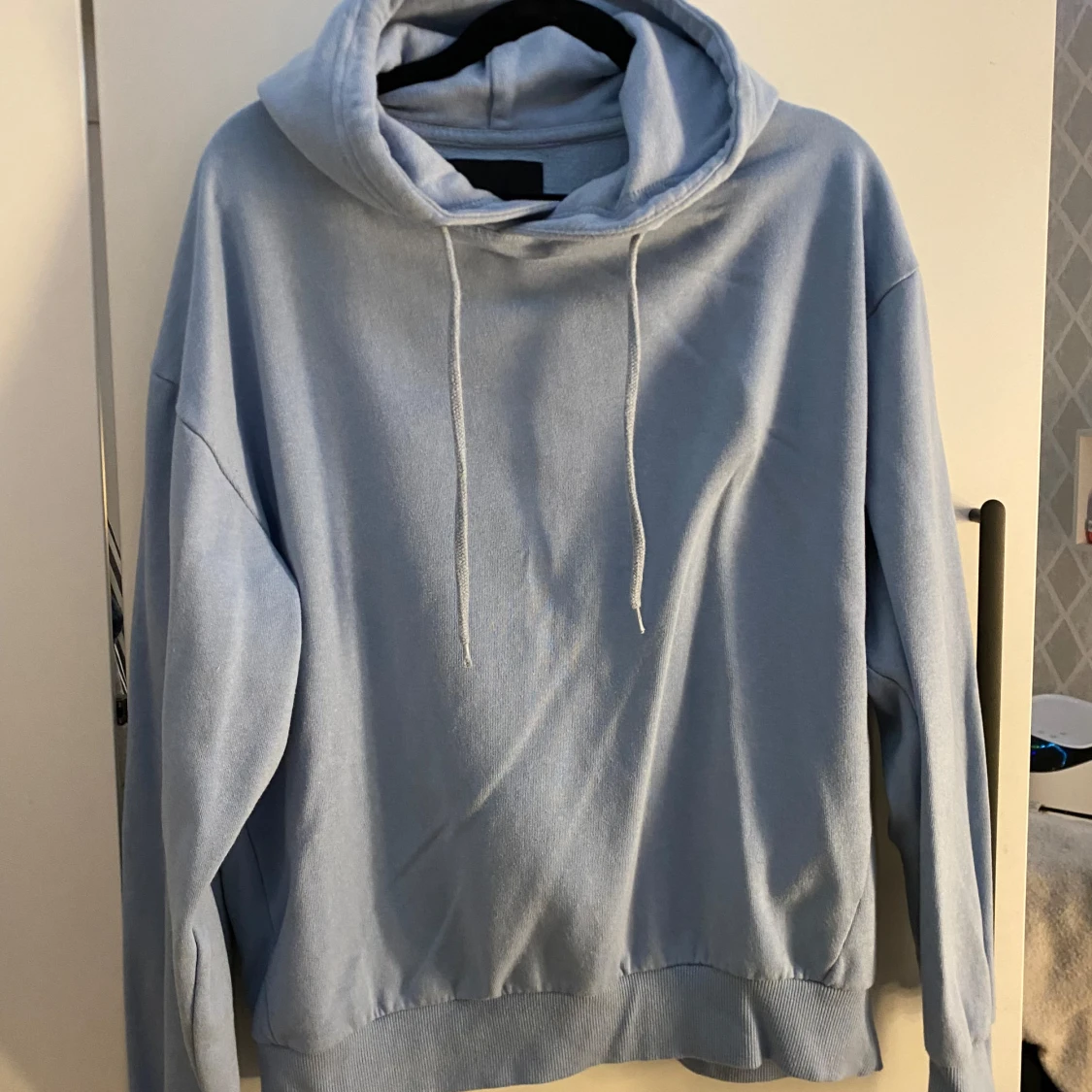 Ljusblå hoodie från lager 157, storlek S