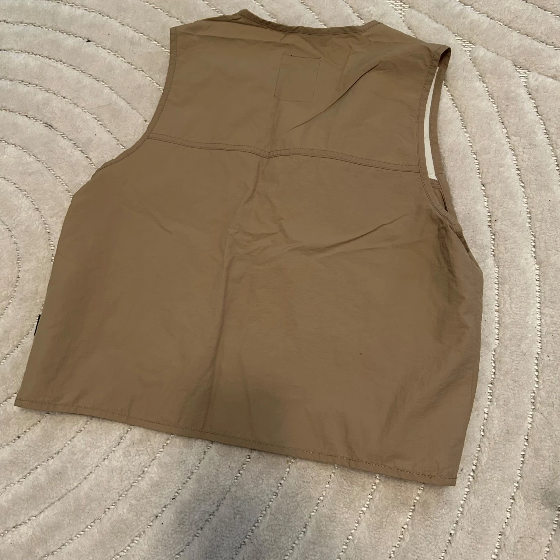 Beige utility fiskeväst från Dr Denim - 1