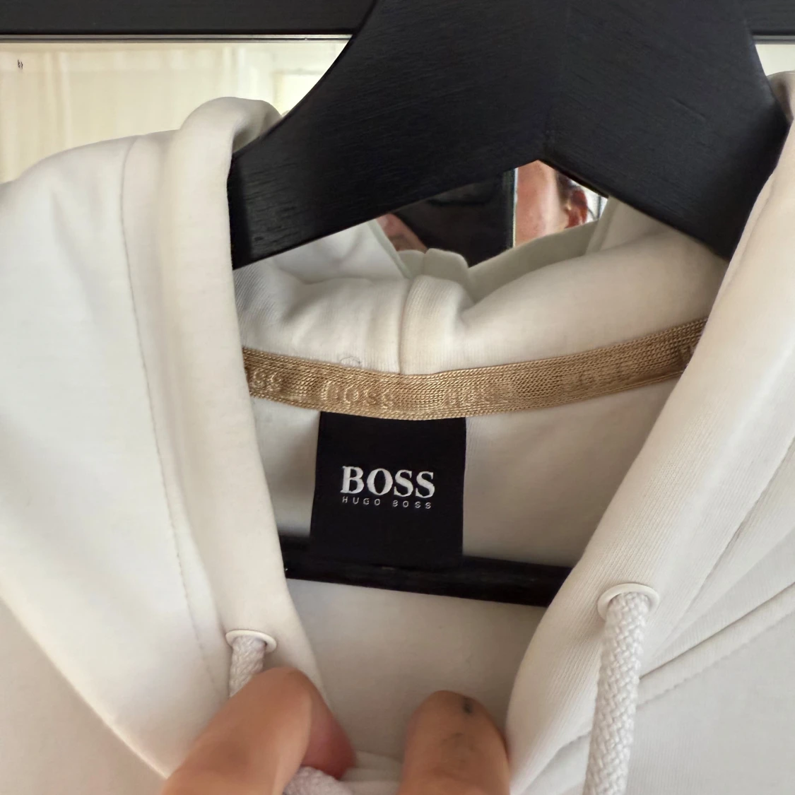 Vit hoodie från Hugo Boss med tryck - 1