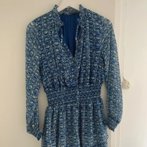 Sommarklänning  - Använd en gång 